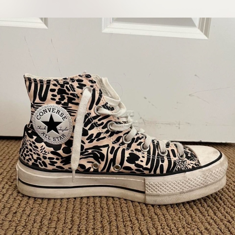 Converse Women's High-Top Sneakers - Black and Cream Pattern